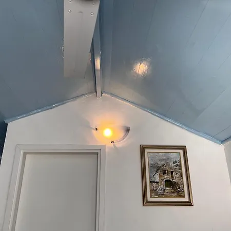 Leila 아파트 트로기르