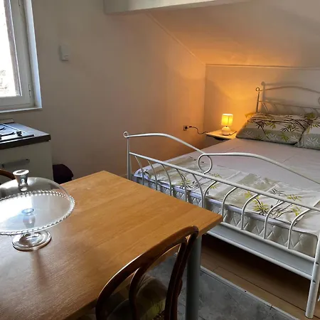 Leila * 트로기르